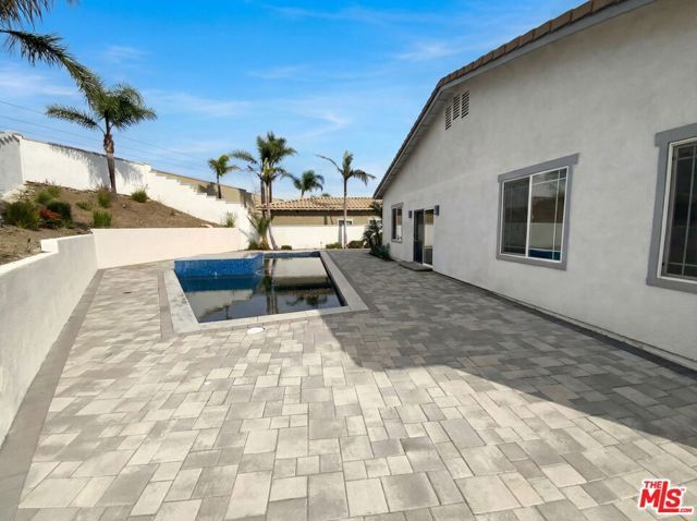 12798 N Rim Way, Rancho Cucamonga, CA 91739