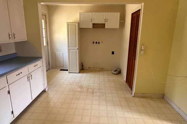 2007 W Water Street, Springfield, MO 65802