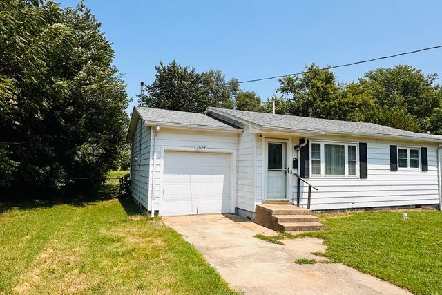 2007 W Water Street, Springfield, MO 65802