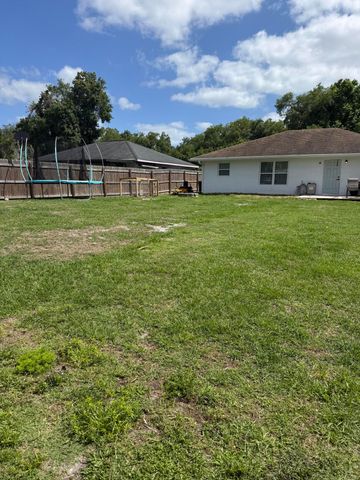 1691 SW 11th Street, Okeechobee, FL 34974