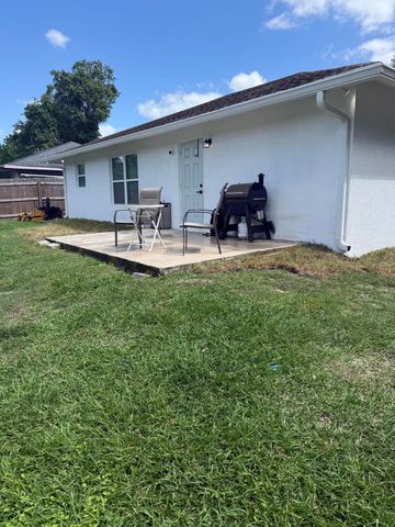 1691 SW 11th Street, Okeechobee, FL 34974