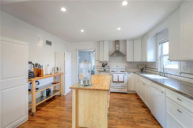 12701 10TH Street, Grandview, MO 64030