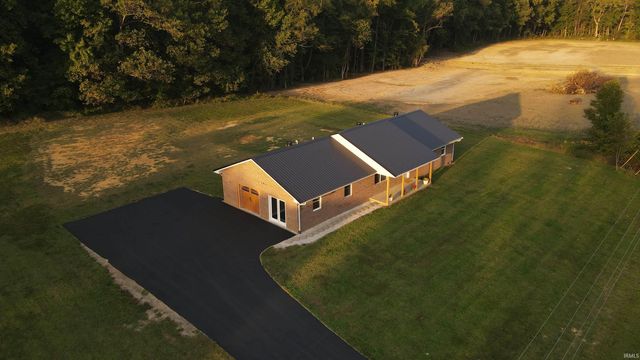 2660 W Chopline Drive, Rockport, IN 47635