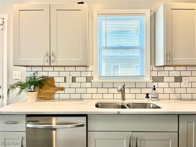 3440 Erin Avenue, Cleveland, OH 44113