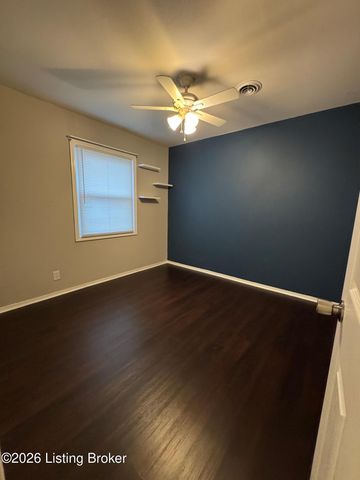 9913 Appollo Ln, Louisville, KY 40272