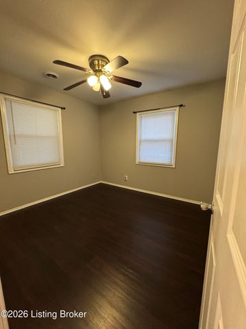 9913 Appollo Ln, Louisville, KY 40272