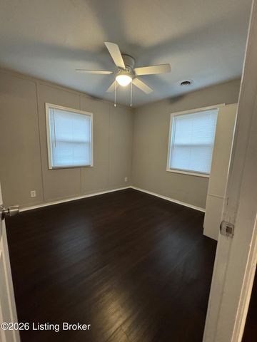 9913 Appollo Ln, Louisville, KY 40272