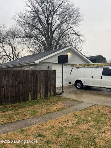 9913 Appollo Ln, Louisville, KY 40272