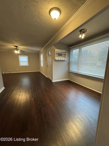 9913 Appollo Ln, Louisville, KY 40272