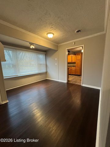 9913 Appollo Ln, Louisville, KY 40272