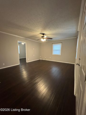 9913 Appollo Ln, Louisville, KY 40272