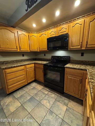 9913 Appollo Ln, Louisville, KY 40272