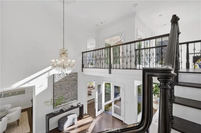 24762 Calvert Street, Woodland Hills, CA 91367