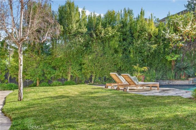 24762 Calvert Street, Woodland Hills, CA 91367