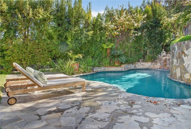 24762 Calvert Street, Woodland Hills, CA 91367