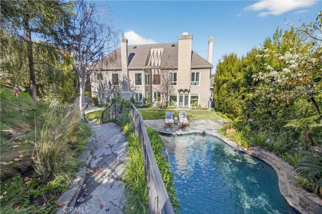 24762 Calvert Street, Woodland Hills, CA 91367