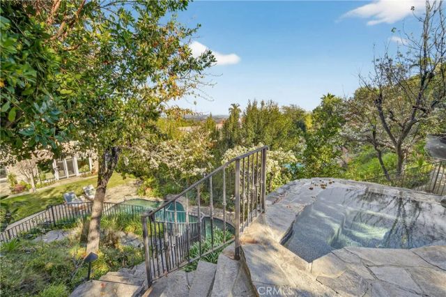 24762 Calvert Street, Woodland Hills, CA 91367