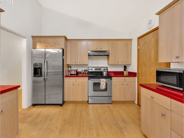 64079 E BARLOW TRAIL Rd, Rhododendron, OR 97049