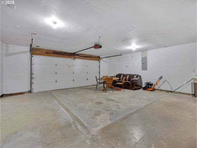 64079 E BARLOW TRAIL Rd, Rhododendron, OR 97049