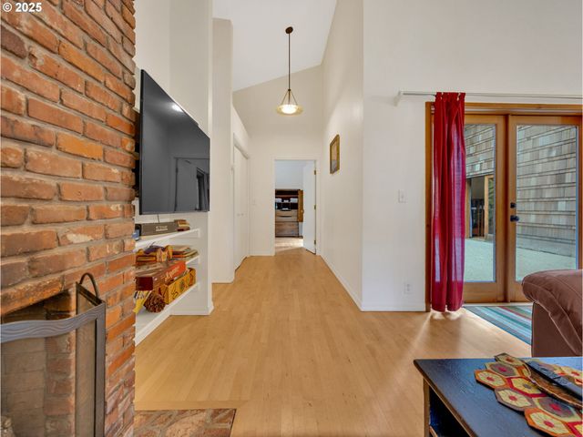 64079 E BARLOW TRAIL Rd, Rhododendron, OR 97049