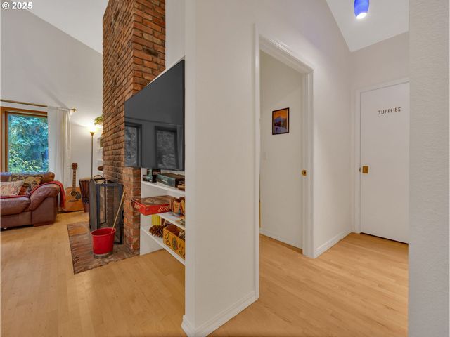 64079 E BARLOW TRAIL Rd, Rhododendron, OR 97049