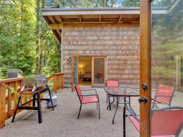 64079 E BARLOW TRAIL Rd, Rhododendron, OR 97049