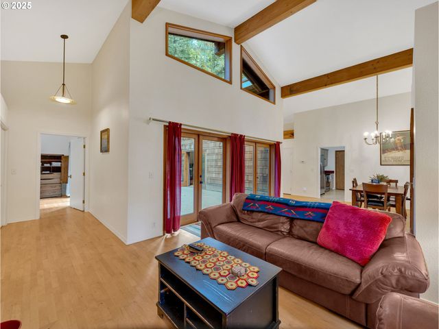 64079 E BARLOW TRAIL Rd, Rhododendron, OR 97049