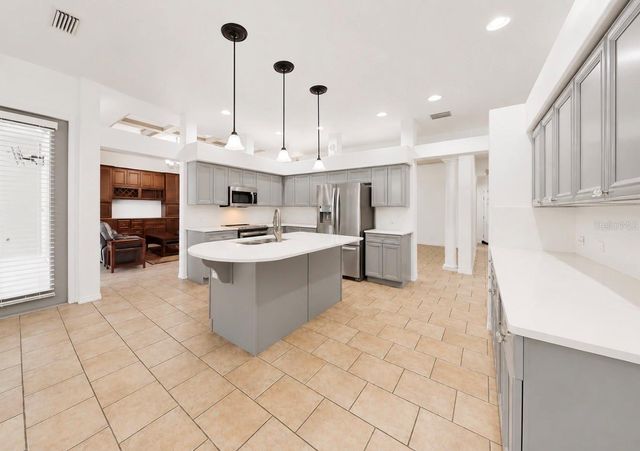 6105 AUDUBON MANOR BOULEVARD, Lithia, FL 33547