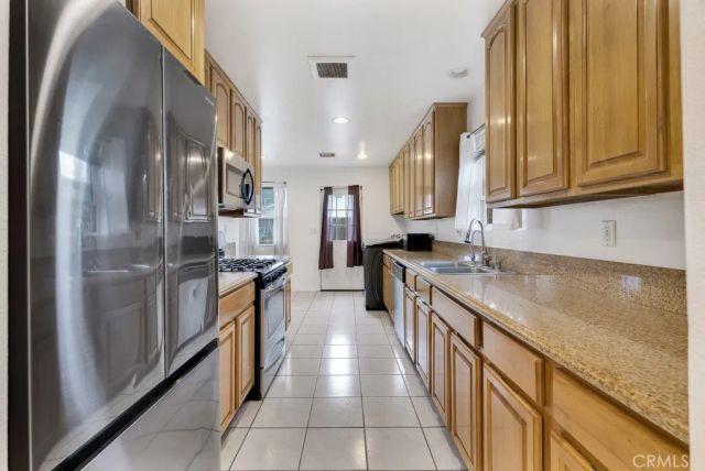 14962 Genoa, Sylmar, CA 91342