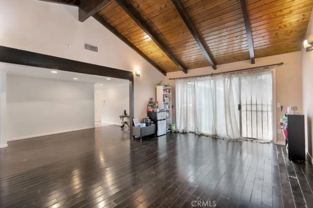 14962 Genoa, Sylmar, CA 91342