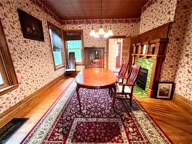 22 Emerson Ave, Crafton, PA 15205