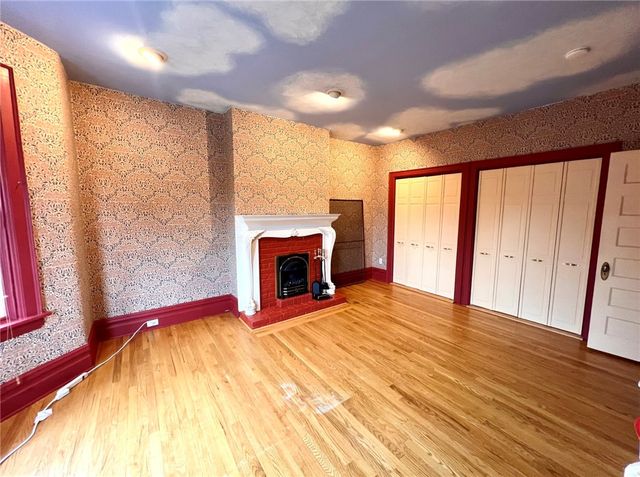 22 Emerson Ave, Crafton, PA 15205