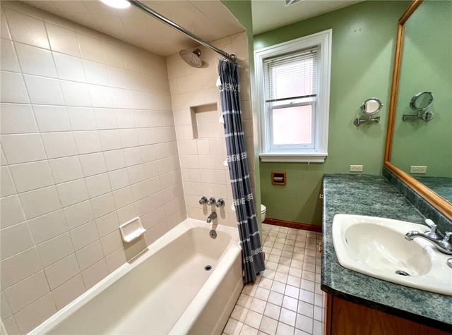 22 Emerson Ave, Crafton, PA 15205