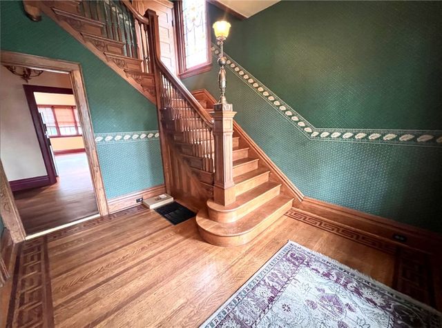 22 Emerson Ave, Crafton, PA 15205