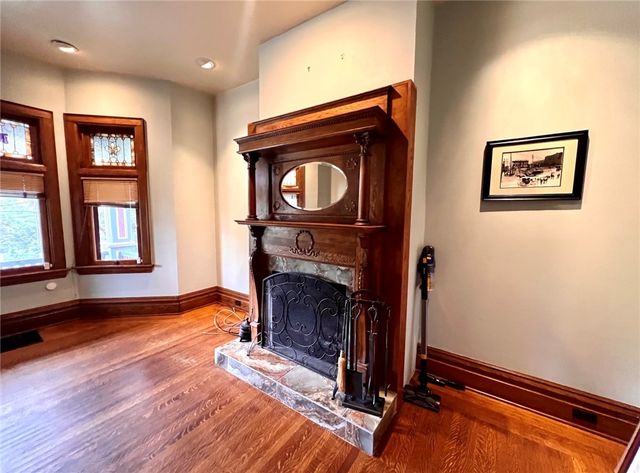 22 Emerson Ave, Crafton, PA 15205