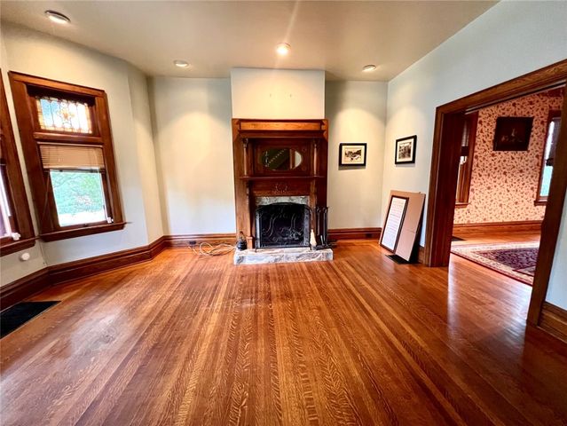 22 Emerson Ave, Crafton, PA 15205