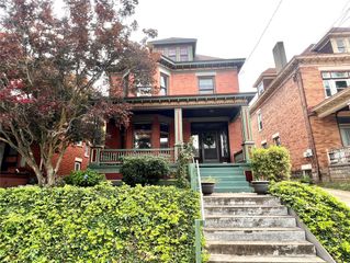 22 Emerson Ave, Crafton, PA 15205