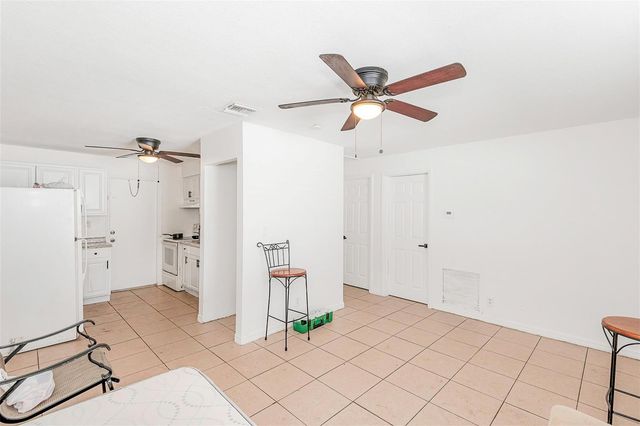 404 NE 4th Street, Pompano Beach, FL 33060