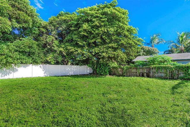 404 NE 4th Street, Pompano Beach, FL 33060