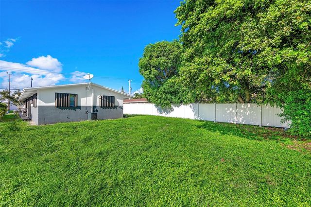 404 NE 4th Street, Pompano Beach, FL 33060