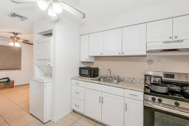 404 NE 4th Street, Pompano Beach, FL 33060