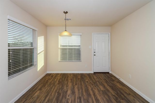 5823 Dawn Misty Lane, Houston, TX 77048