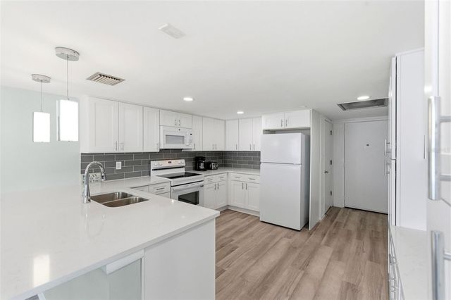 17408 GULF BOULEVARD 403, Redington Shores, FL 33708