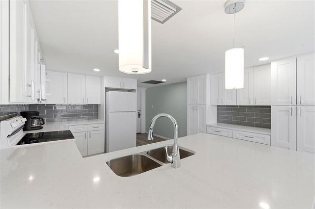 17408 GULF BOULEVARD 403, Redington Shores, FL 33708