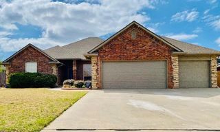2632 SE 7th Street, Moore, OK 73160