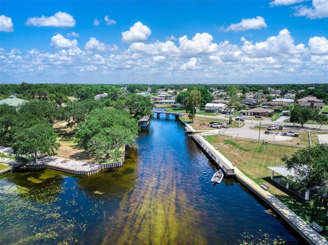 111 LEMON ROAD NW, Lake Placid, FL 33852