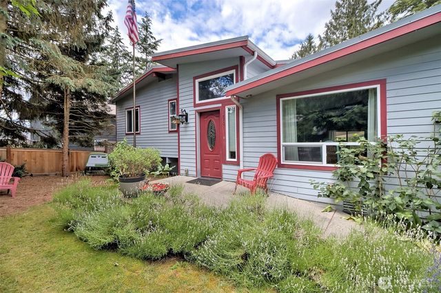 18701 10th Avenue NE, Poulsbo, WA 98370