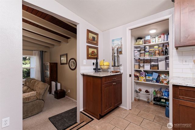 18701 10th Avenue NE, Poulsbo, WA 98370
