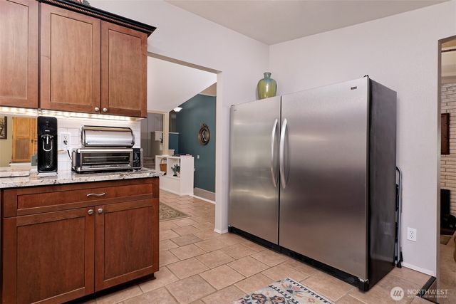 18701 10th Avenue NE, Poulsbo, WA 98370