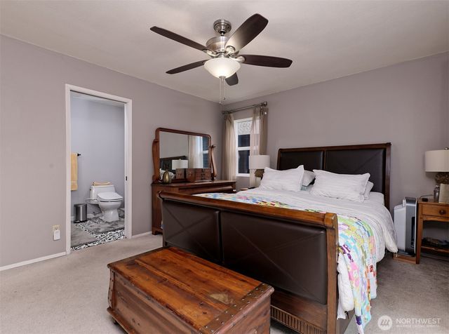 18701 10th Avenue NE, Poulsbo, WA 98370